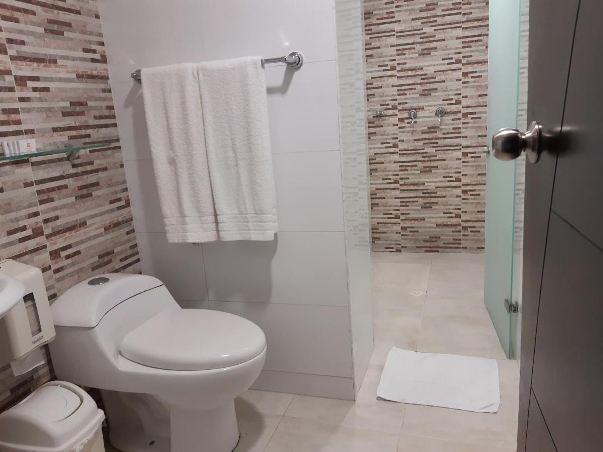 Hotel Leon Dorado Bucaramanga Room photo